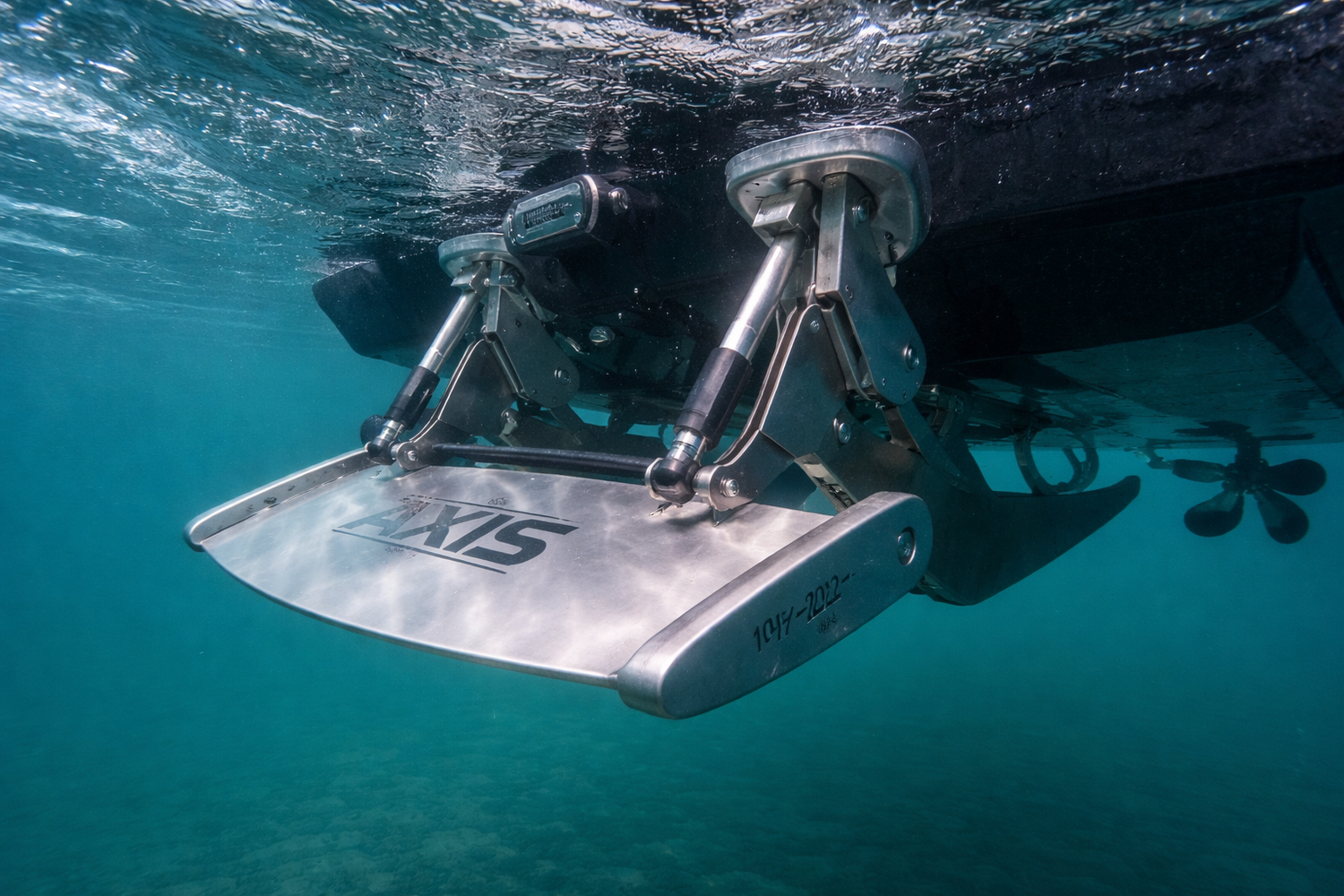 Axis A22 Power Wedge III system underwater position